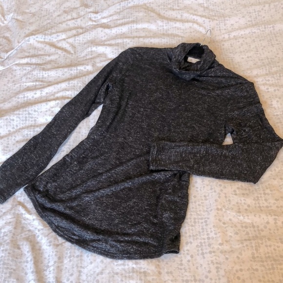 𝅺𝅺⭐️2 FOR $20⭐️ BLEU GREY Cowl neck long sleeve top Small - Picture 4 of 6